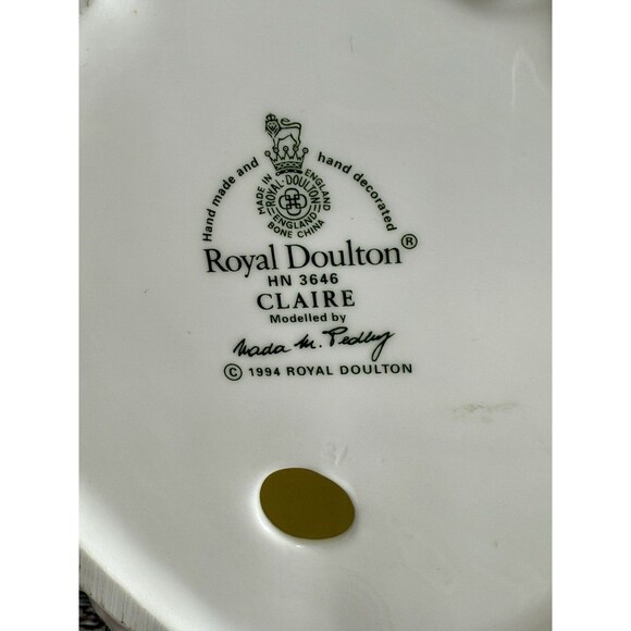 Royal Doulton Claire HN 3646 Figurine 8.25" Tall RETIRED 1994 EXCELLENT - Picture 10 of 15